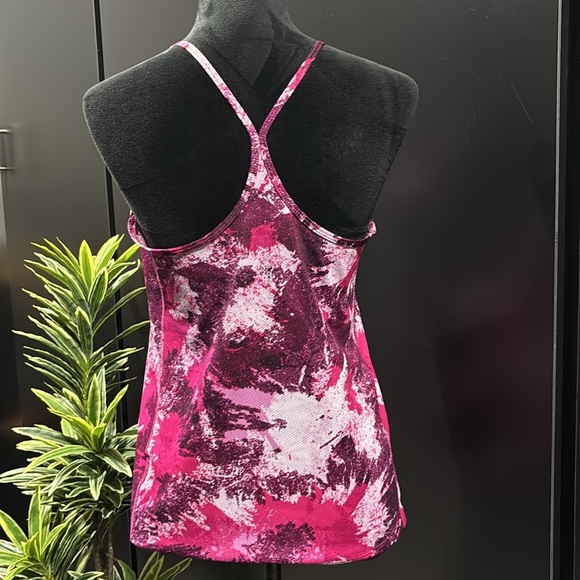 Nike Dri-Fit Thin Strap Y-back athletic tank, Swoosh reflective logo,pattern - Picture 1 of 8